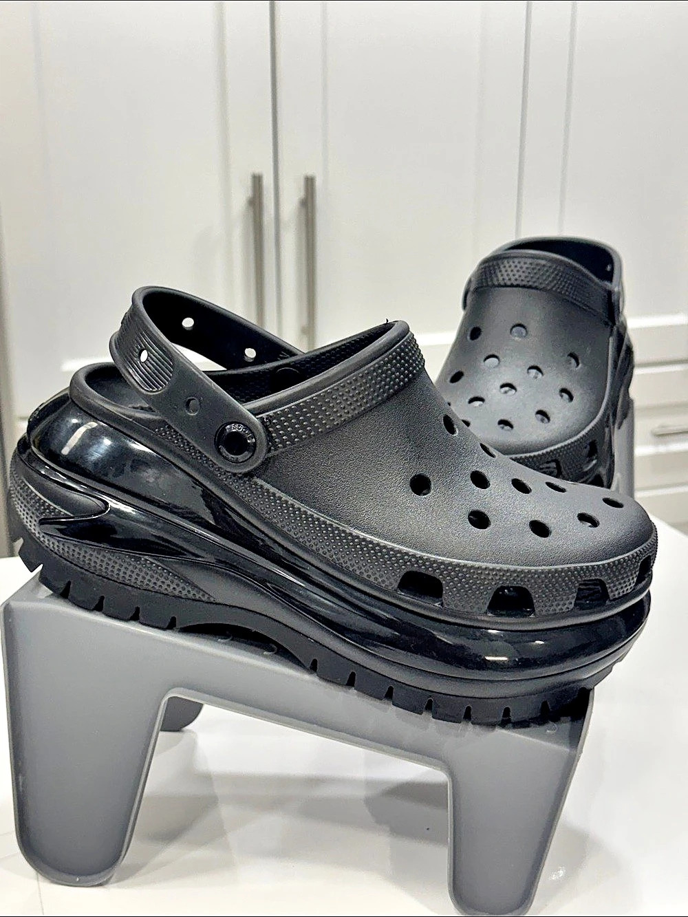 Crocs Classic Mega Crush Clog Black M6/W8 Chunky Platform Shoes